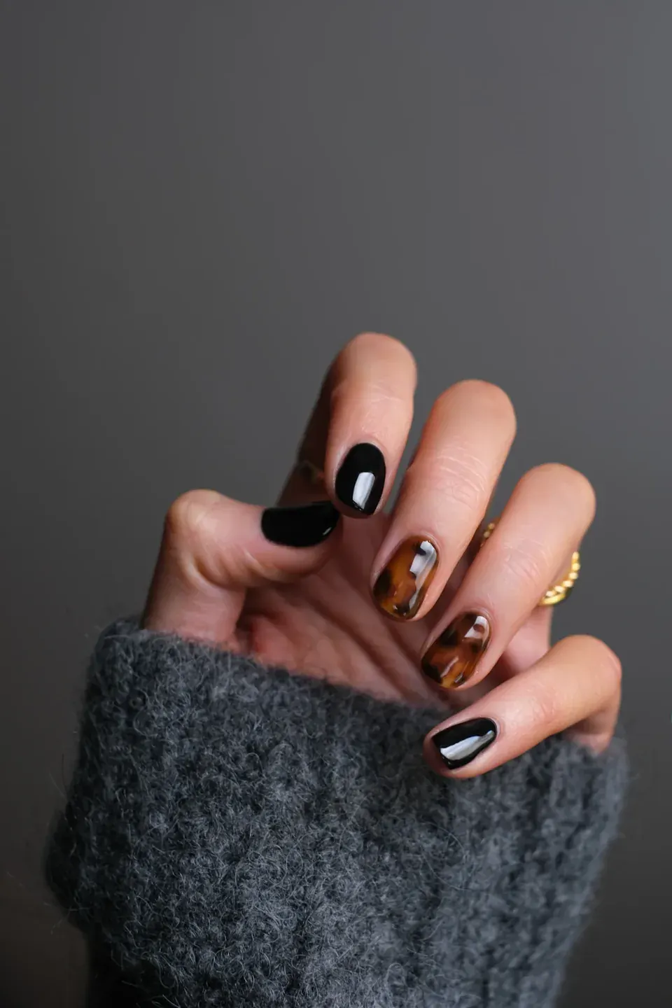 Detalle de un diseño de manicura